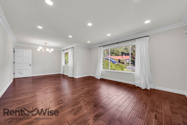 Building Photo - 1951 Heath Dr