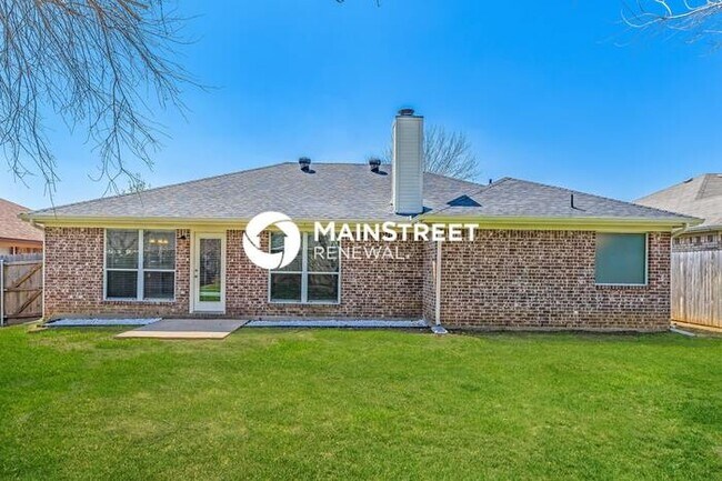 Building Photo - 3 Bedroom Pet-Friendly Home in ARLINGTON, TX with Main Street Renewal