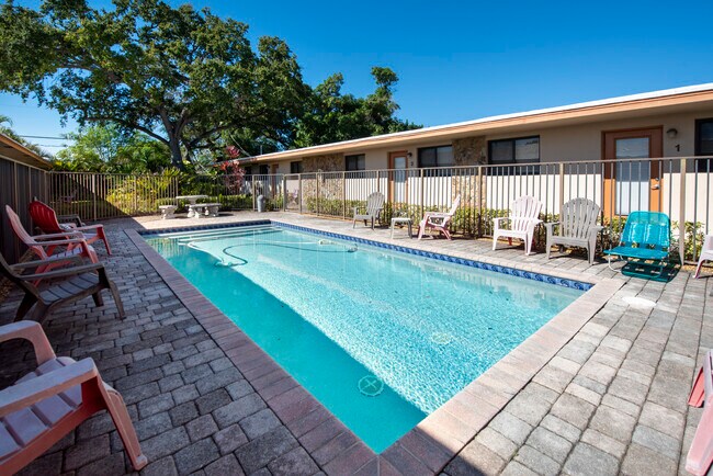 Pool - 1023 NW 1st Ave