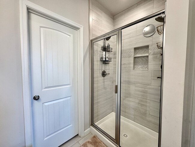 Building Photo - First Time Rental - Ready July 30th! 4 Bedrooms PLUS Loft! Great Views! Dog Park - Stocked Fishin...