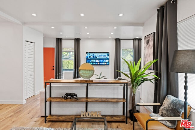 Building Photo - 5500 Morella Ave