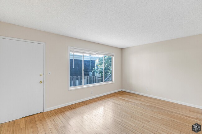 Building Photo - 2435 2nd St