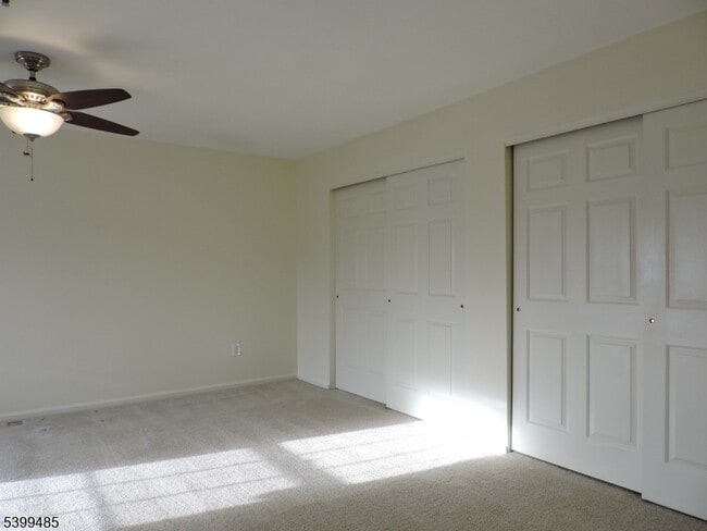 Building Photo - 44 Ridgedale Ave