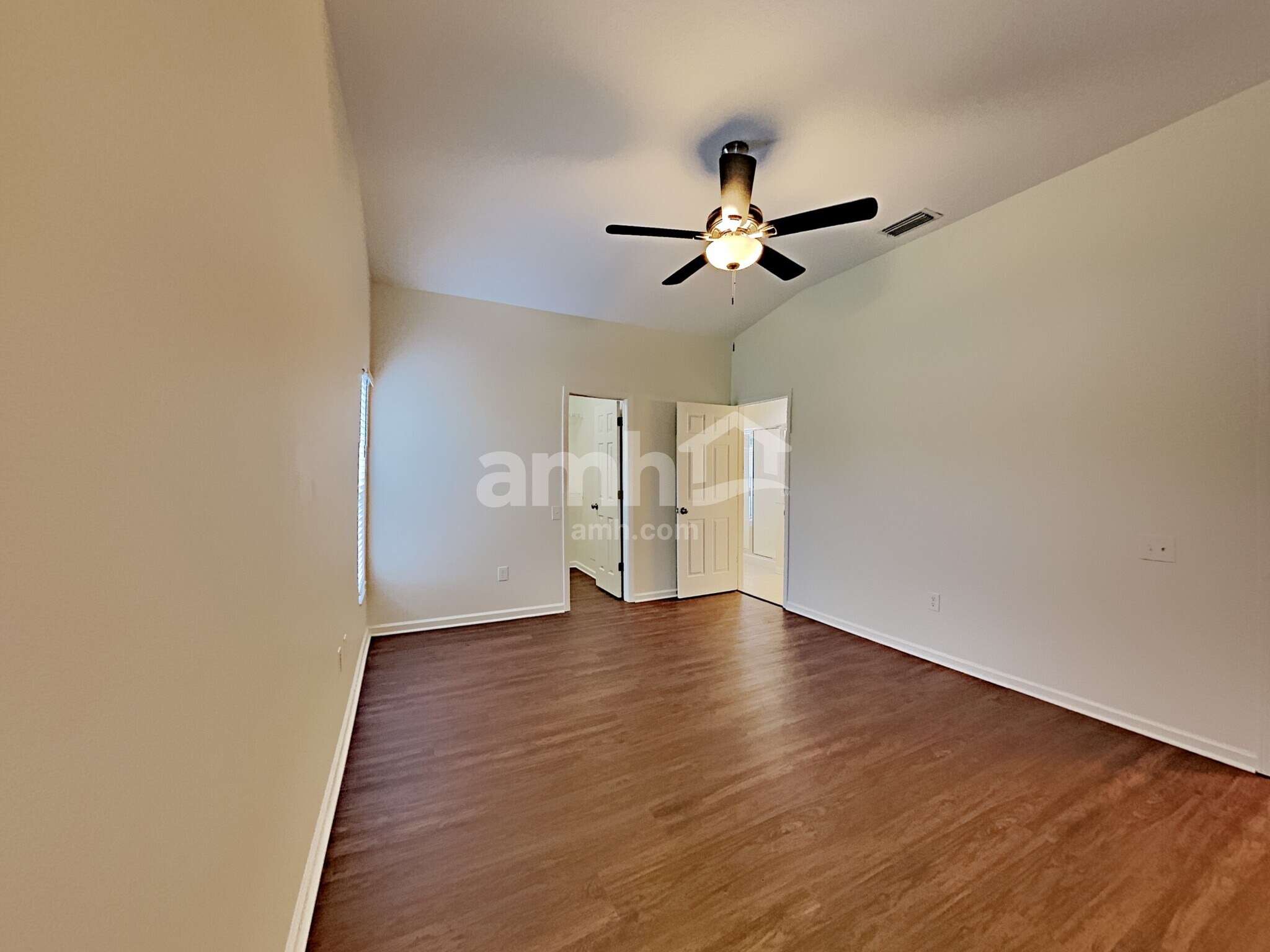 Building Photo - 1044 Summer Breeze Dr