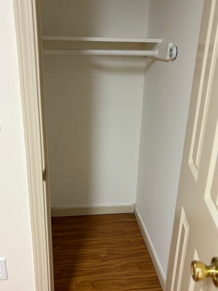 Closet - 2550 35th Ave