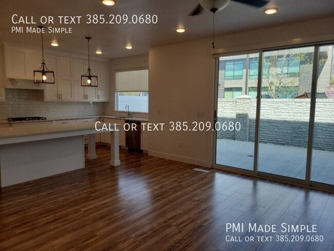 Building Photo - 10884 N Slate Ln