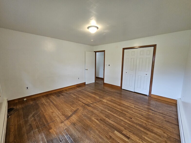 Bedroom 2 - 244 Vineyard Ave