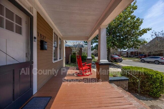 Building Photo - 1037 Kinard Ct