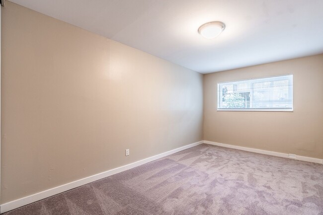 Interior Photo - Aladdin Apartments on Greenlake