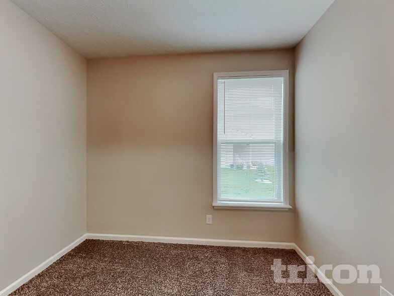 Building Photo - 4220 Trillium Wy