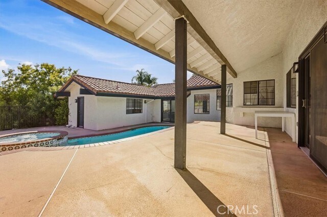 Building Photo - 5087 Granada Ct