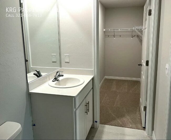 Building Photo - 3020 N Lakewood Rd