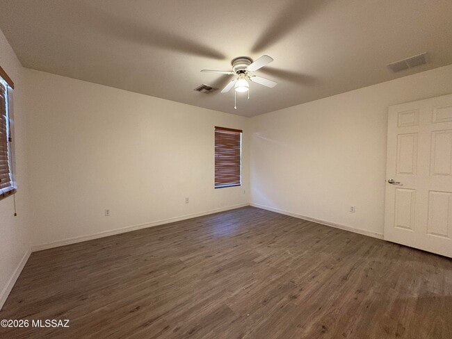 Building Photo - 1133 S Pantano Overlook Dr