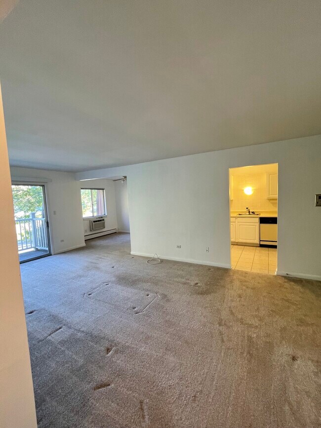 Building Photo - 920 Ridge Square