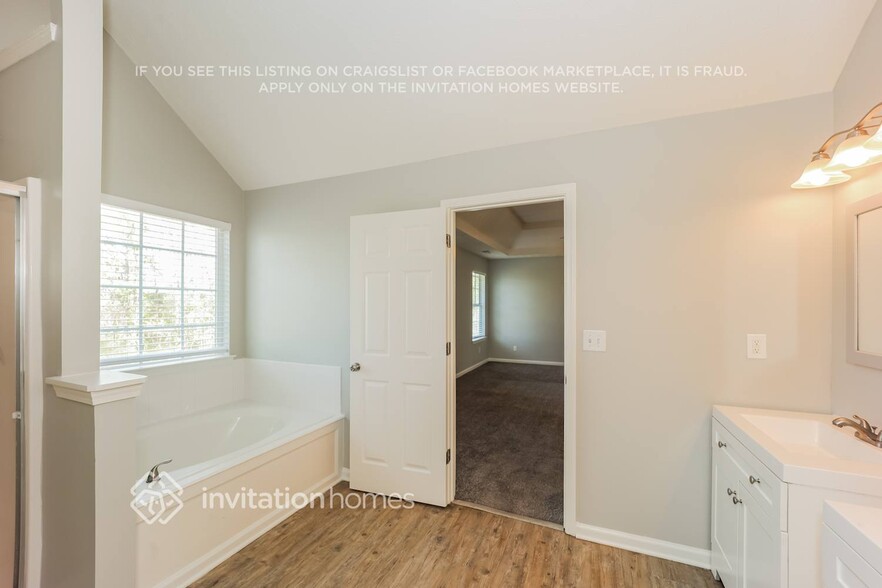 Building Photo - 2309 Vineyard Ct