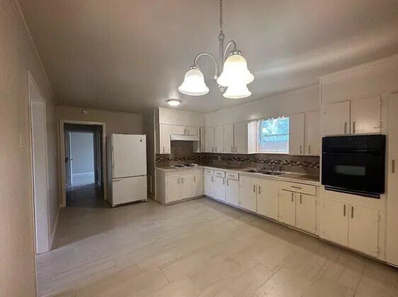 Building Photo - 720S 9th St