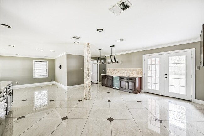 Building Photo - 6833 Concho St