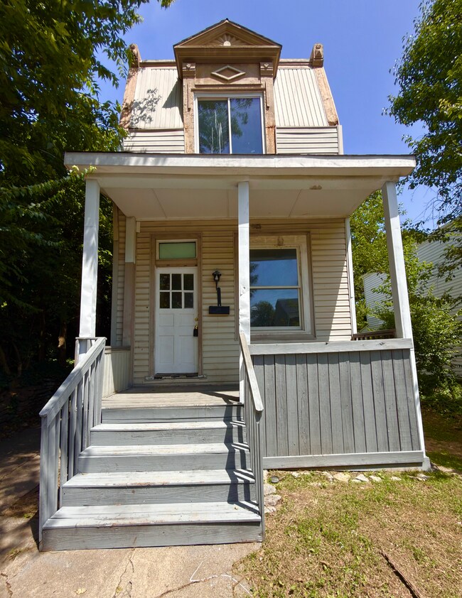 Building Photo - Updated 4-Bedroom Cincinnati Home | Ready to Move In!