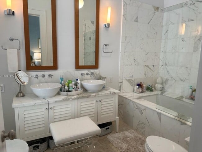 Building Photo - 645 Almeria Ave