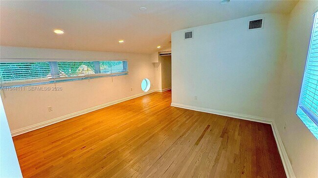 Building Photo - 2301 S Miami Ave