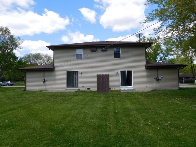 Building Photo - 775 Gerten Ave