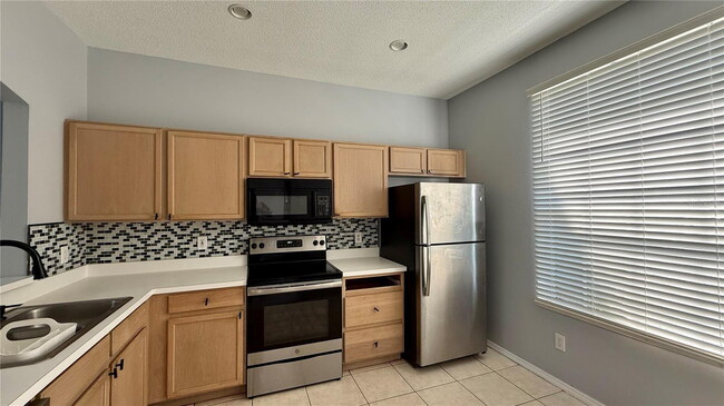 Building Photo - 13156 Summerton Dr