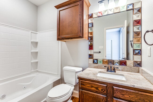 Building Photo - 2712 Merida Ave