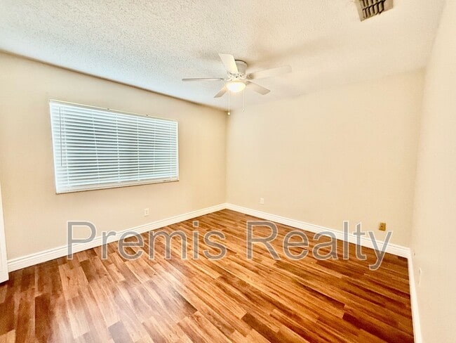 Building Photo - 2931 Bough Ave