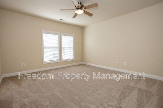 Building Photo - 16021 Pitner St