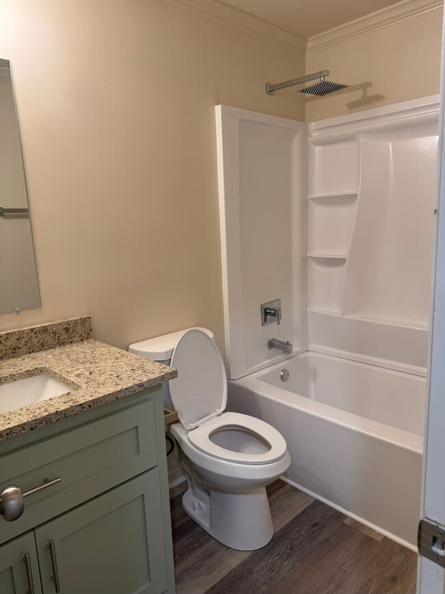 Building Photo - 104 Comanche Dr
