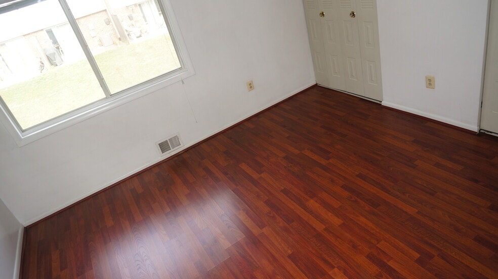 Bedroom - 2206 Gingell Pl