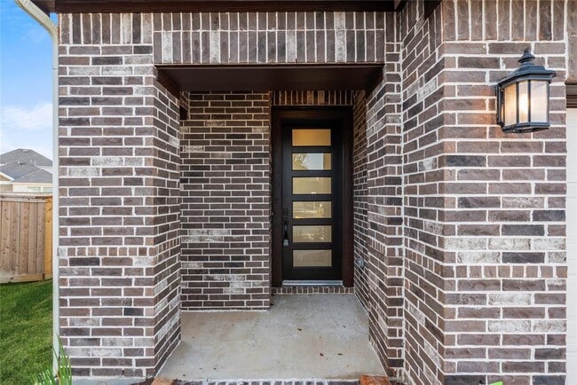 Building Photo - 15207 Spanish Ranchos Wy