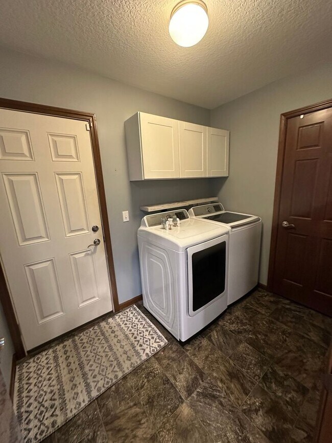 Building Photo - Charming 3BR House in Roanoke