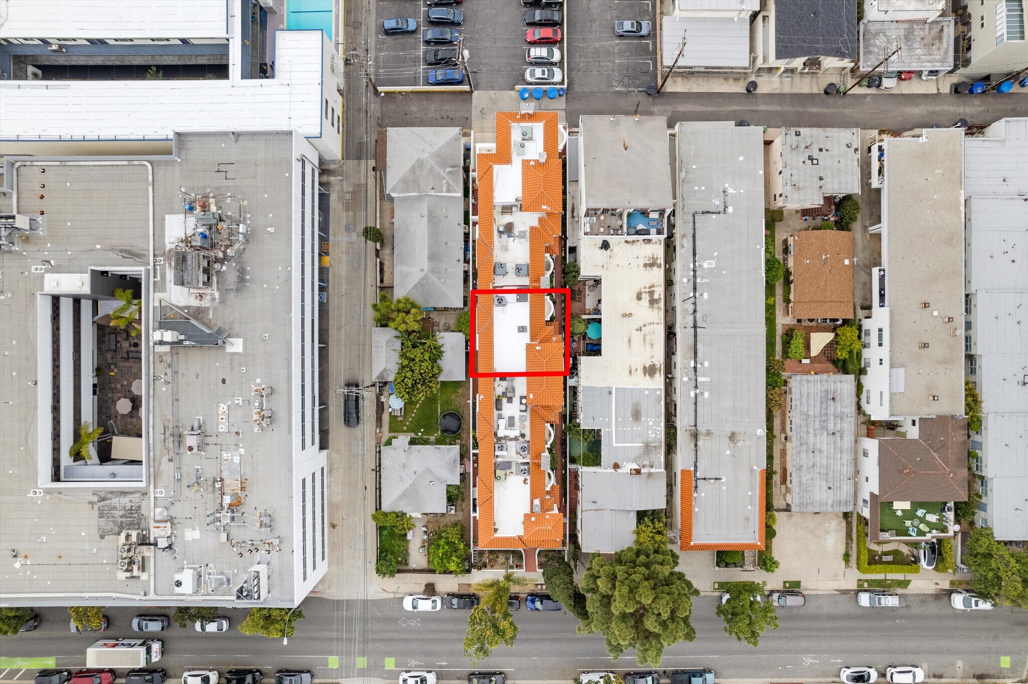 Building Photo - 1338 Yale St