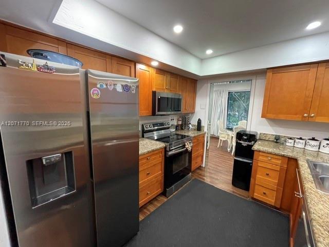 Building Photo - 6010 S Falls Cir Dr