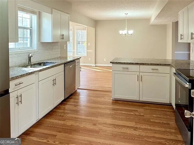 Building Photo - 343 Welton Way