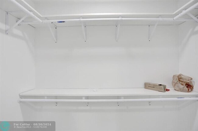 Building Photo - 161 SW 75th Ave