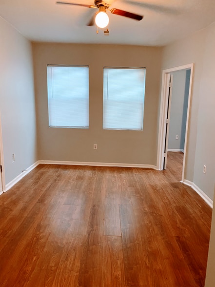 Building Photo - 4851 S Ashland Ave