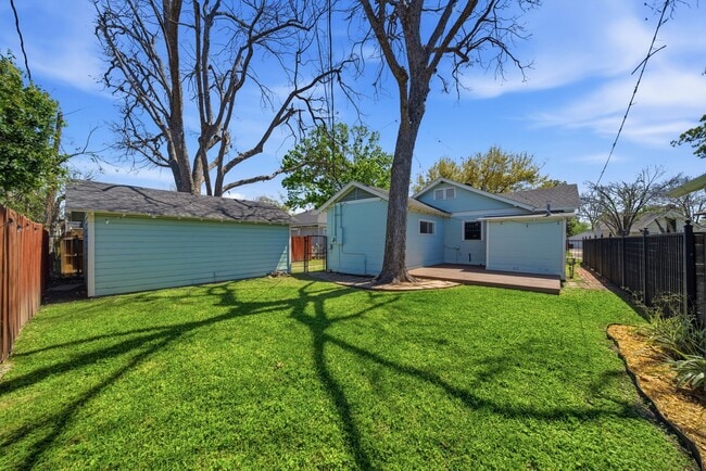 Building Photo - 1111 Winston St