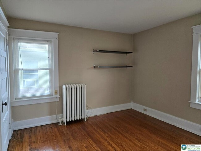 Building Photo - 937 S Poplar St