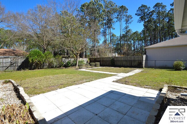 Building Photo - 11 Ripplewood Ln