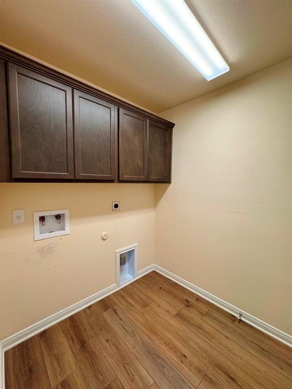 Building Photo - 5115 Leaning Tree