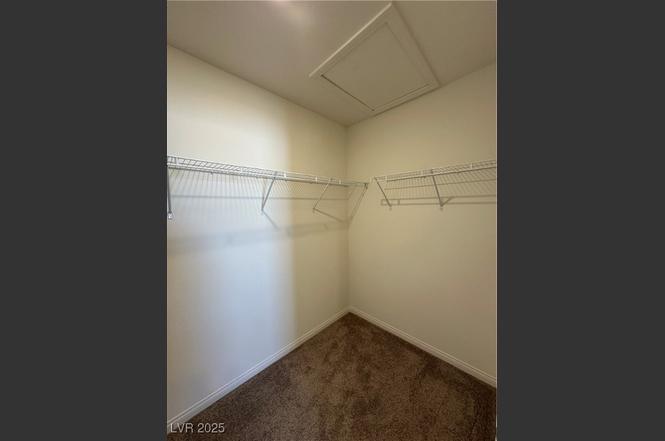 Primary Bedroom Closet - 4186 Juniper Pear Ave