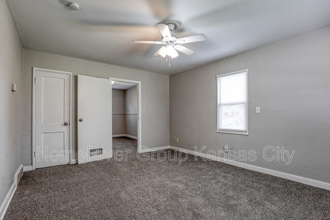 Building Photo - 831 Stewart Ave