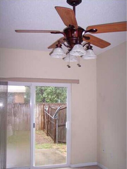 Building Photo - 1401 Beaver Run Rd