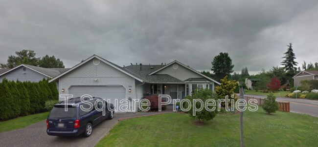 Building Photo - 5203 63rd Dr NE