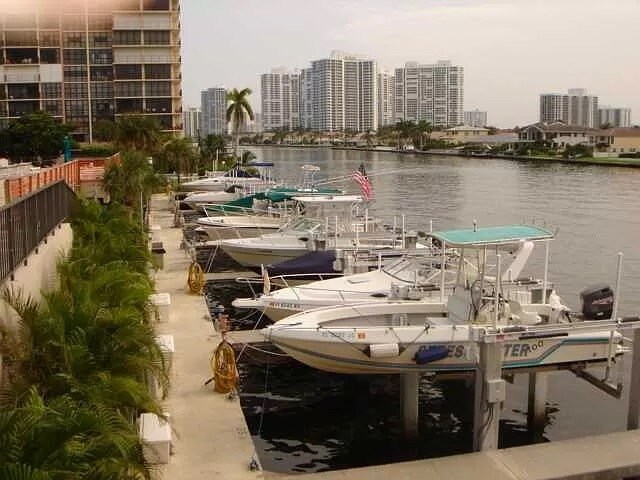Building Photo - 1965 S Ocean Dr