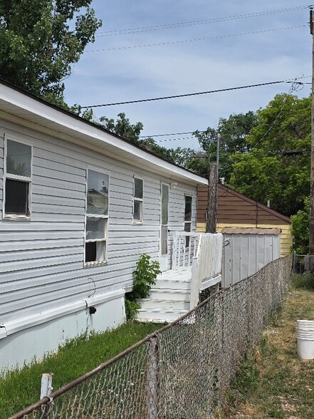 Building Photo - 435 Texas St