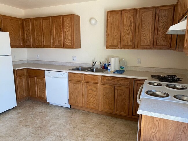 Building Photo - 4407 E Crow Dr