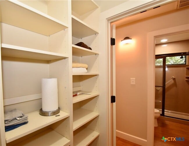 Building Photo - 2301 Lime Kiln Rd